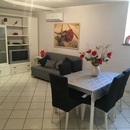 Platea Cavour Holiday home *