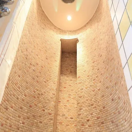 Platea Cavour * Sutri