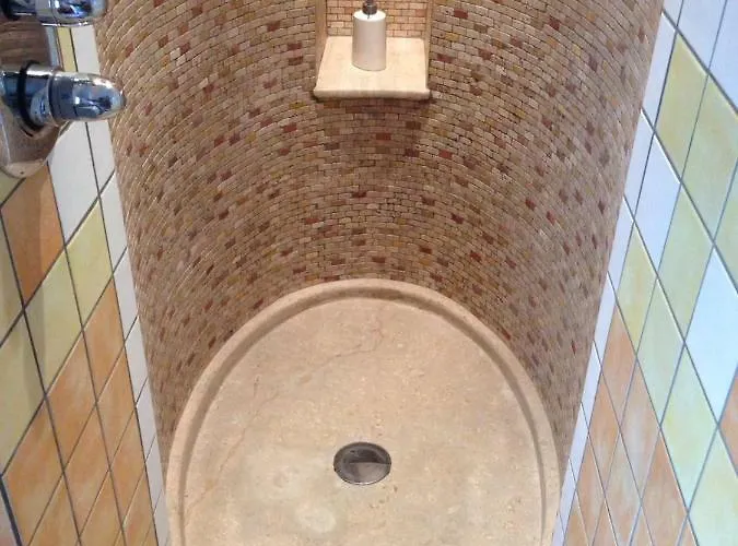 Platea Cavour * Sutri